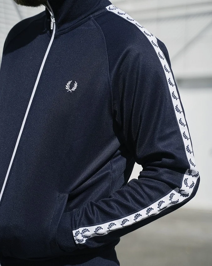 Олимпийка Fred Perry Taped Track Jacket